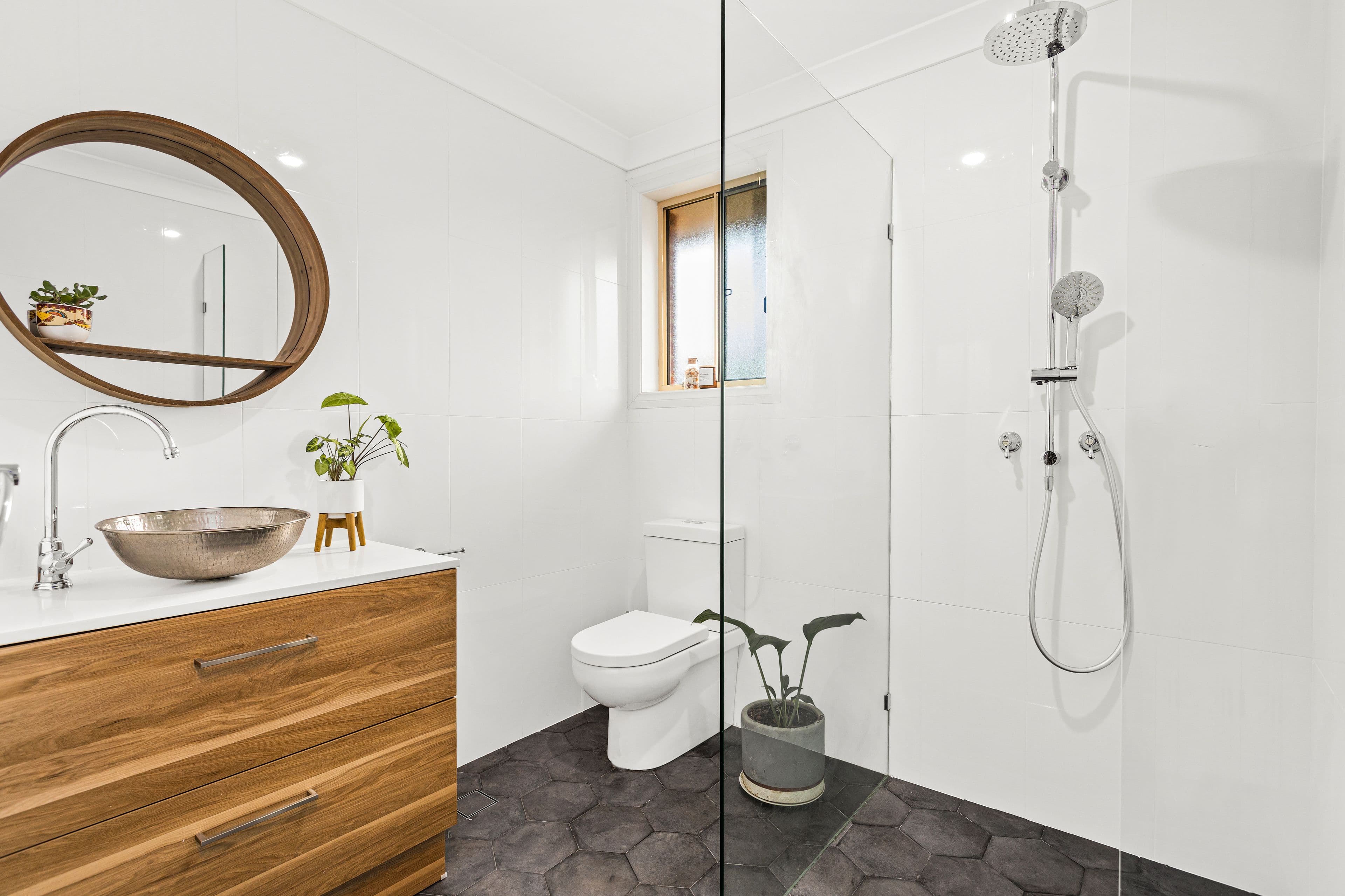 34 Rowland Avenue, Wollongong NSW 2500, Wollongong - Thumbnail 4