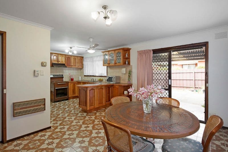 28 Phoenix Drive, WHEELERS HILL VIC 3150, Wheelers Hill - Thumbnail 3
