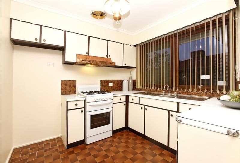 35 Windsor Crescent, BUNDOORA VIC 3083, Bundoora - Thumbnail 3