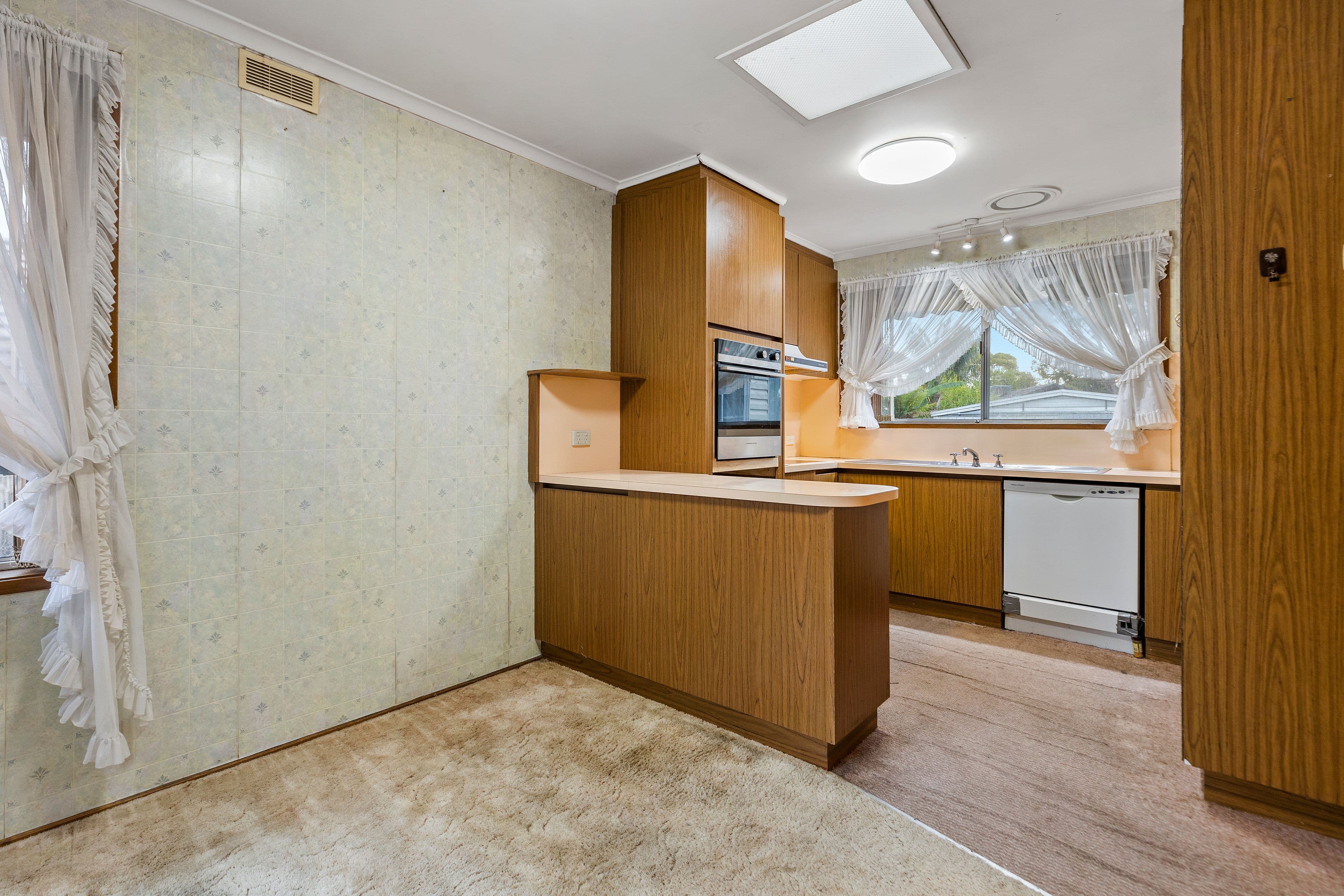 88 Cambden Park Parade, Ferntree Gully VIC 3156, Ferntree Gully - Thumbnail 4