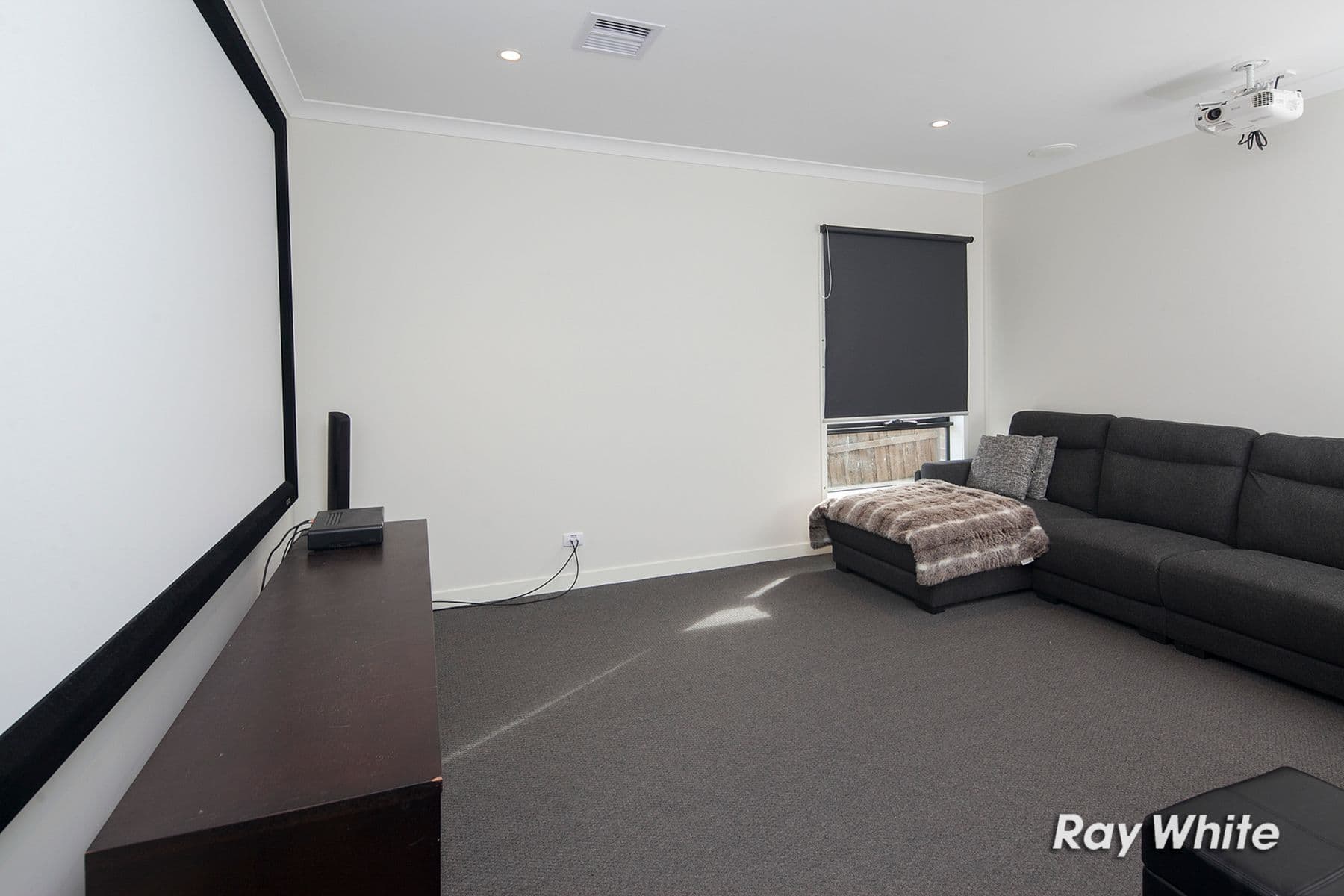 27 Melaleuca Crescent, Langwarrin VIC 3910, Langwarrin - Thumbnail 2
