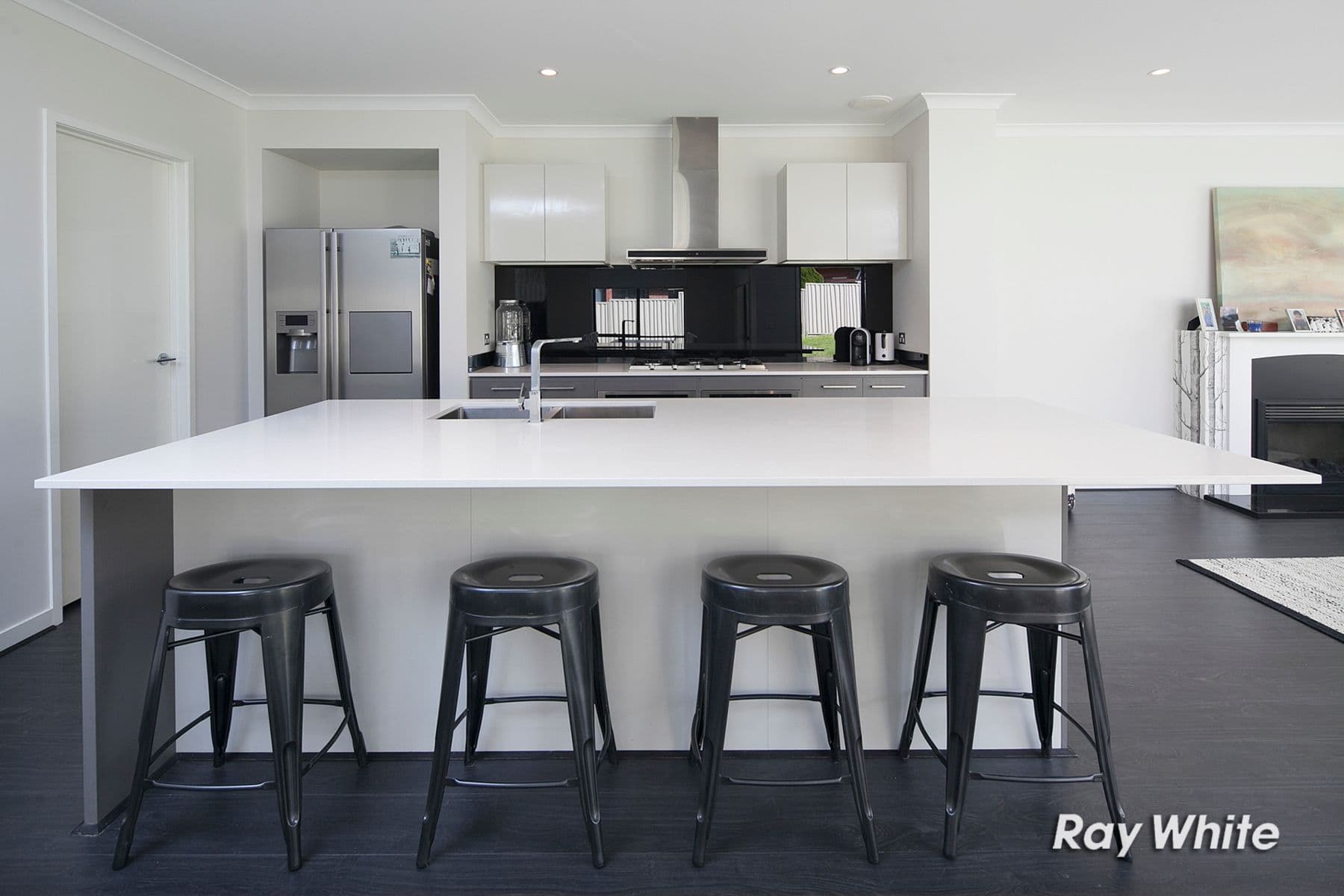 27 Melaleuca Crescent, Langwarrin VIC 3910, Langwarrin - Thumbnail 3