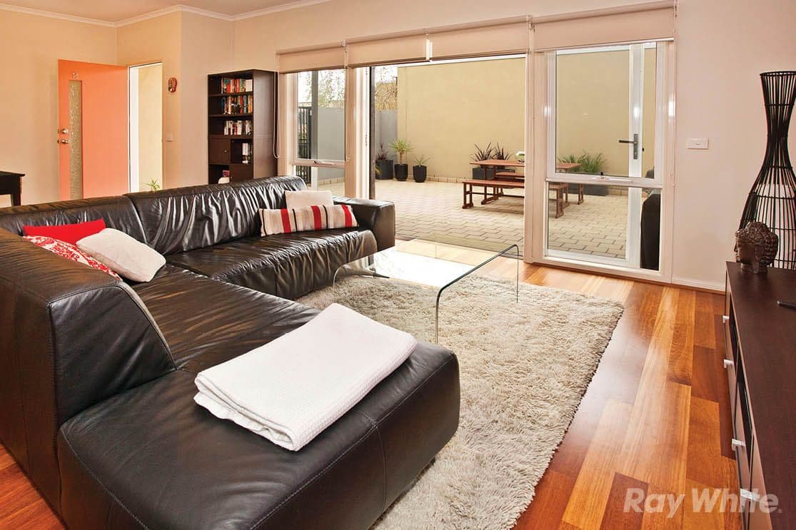 22 Tulloch Grove, GLEN WAVERLEY VIC 3150, Glen Waverley - Thumbnail 2