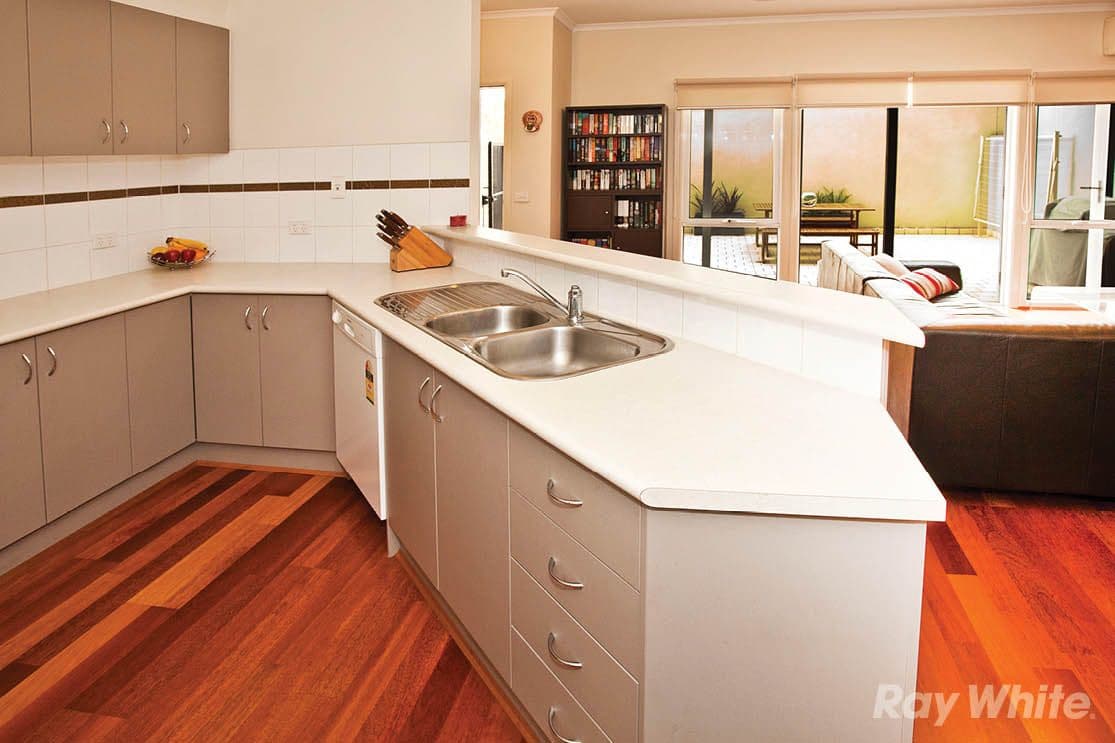 22 Tulloch Grove, GLEN WAVERLEY VIC 3150, Glen Waverley - Thumbnail 3