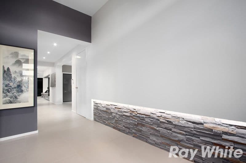 1 Lomandra Court, Pakenham VIC 3810, Pakenham - Thumbnail 2