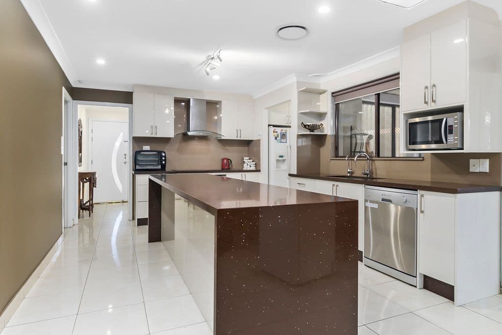 152 Quarry Road, Bossley Park - Thumbnail 2