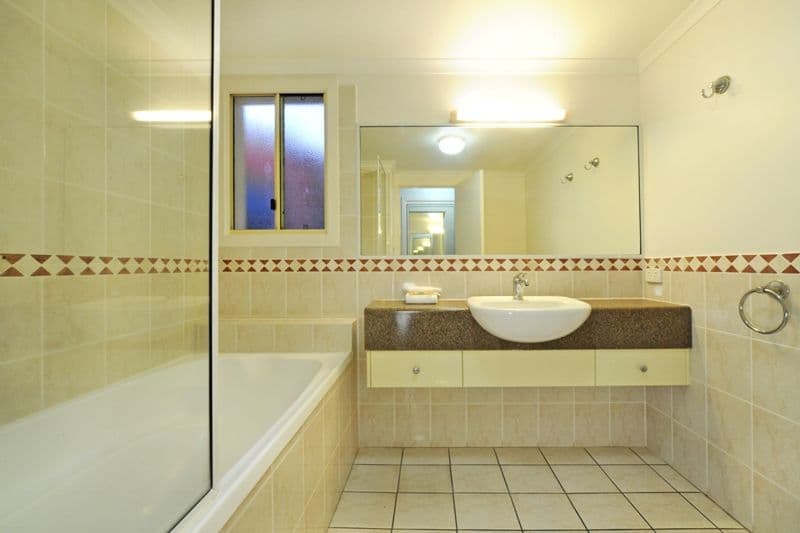 18 Golden Orchid Drive, AIRLIE BEACH QLD 4802, Airlie Beach - Thumbnail 8