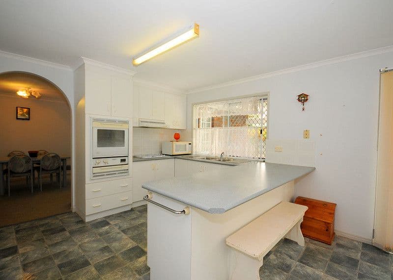 11 Patrick Street, Point Vernon QLD 4655, Point Vernon - Thumbnail 4