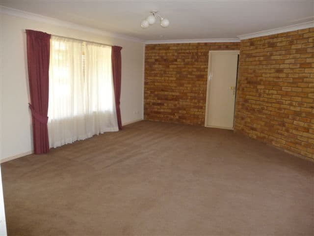 52  Hoepper Street, KEARNEYS SPRING QLD 4350, Kearneys Spring - Thumbnail 2