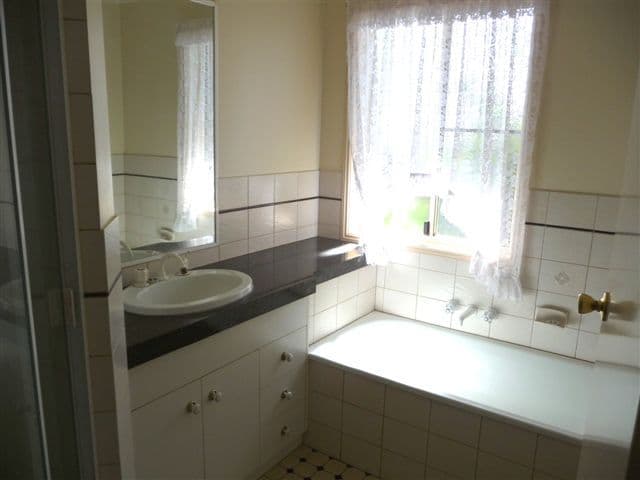 52  Hoepper Street, KEARNEYS SPRING QLD 4350, Kearneys Spring - Thumbnail 4