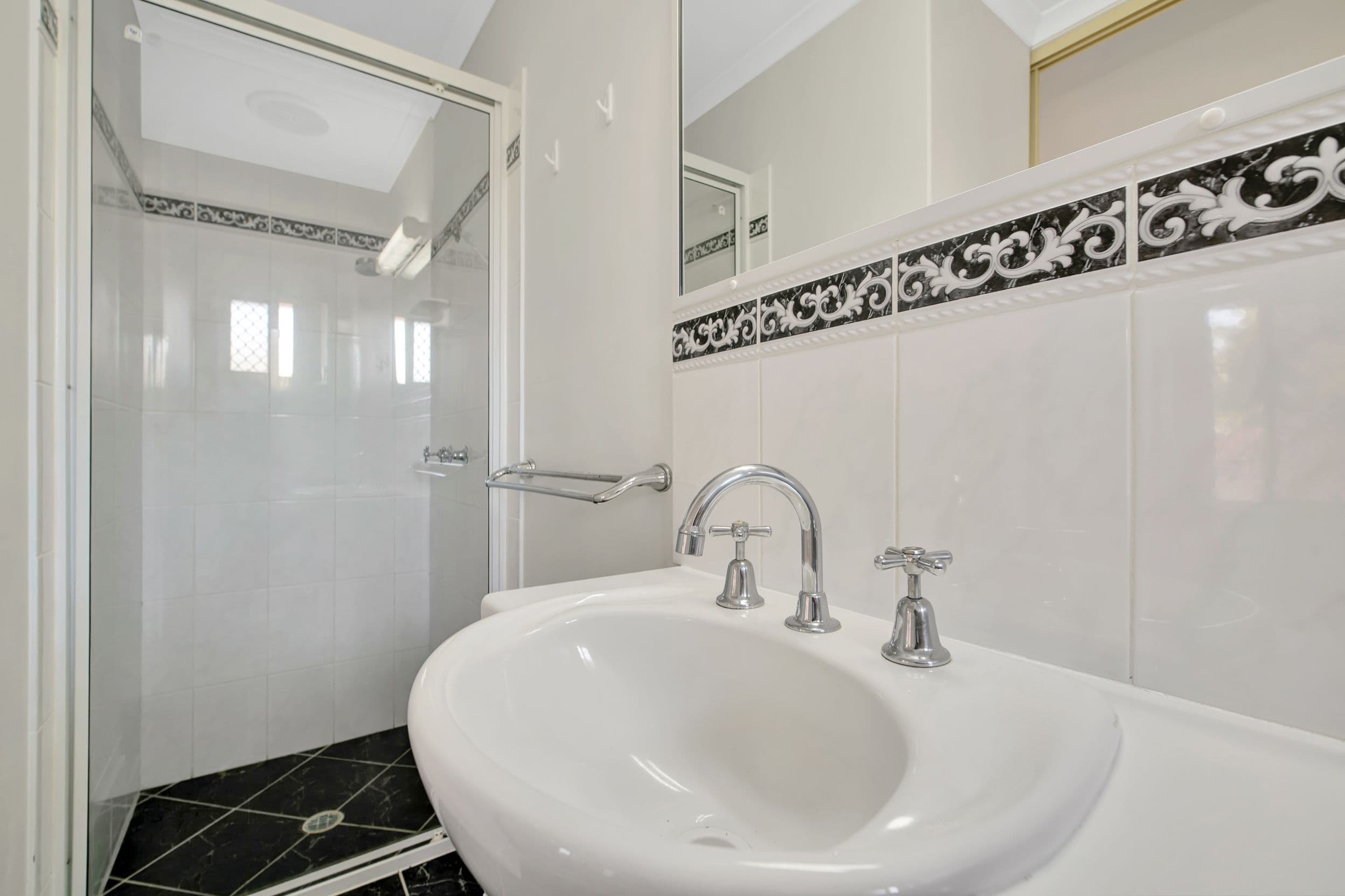 10 Deborah Street, Glen Eden QLD 4680, Glen Eden - Thumbnail 6