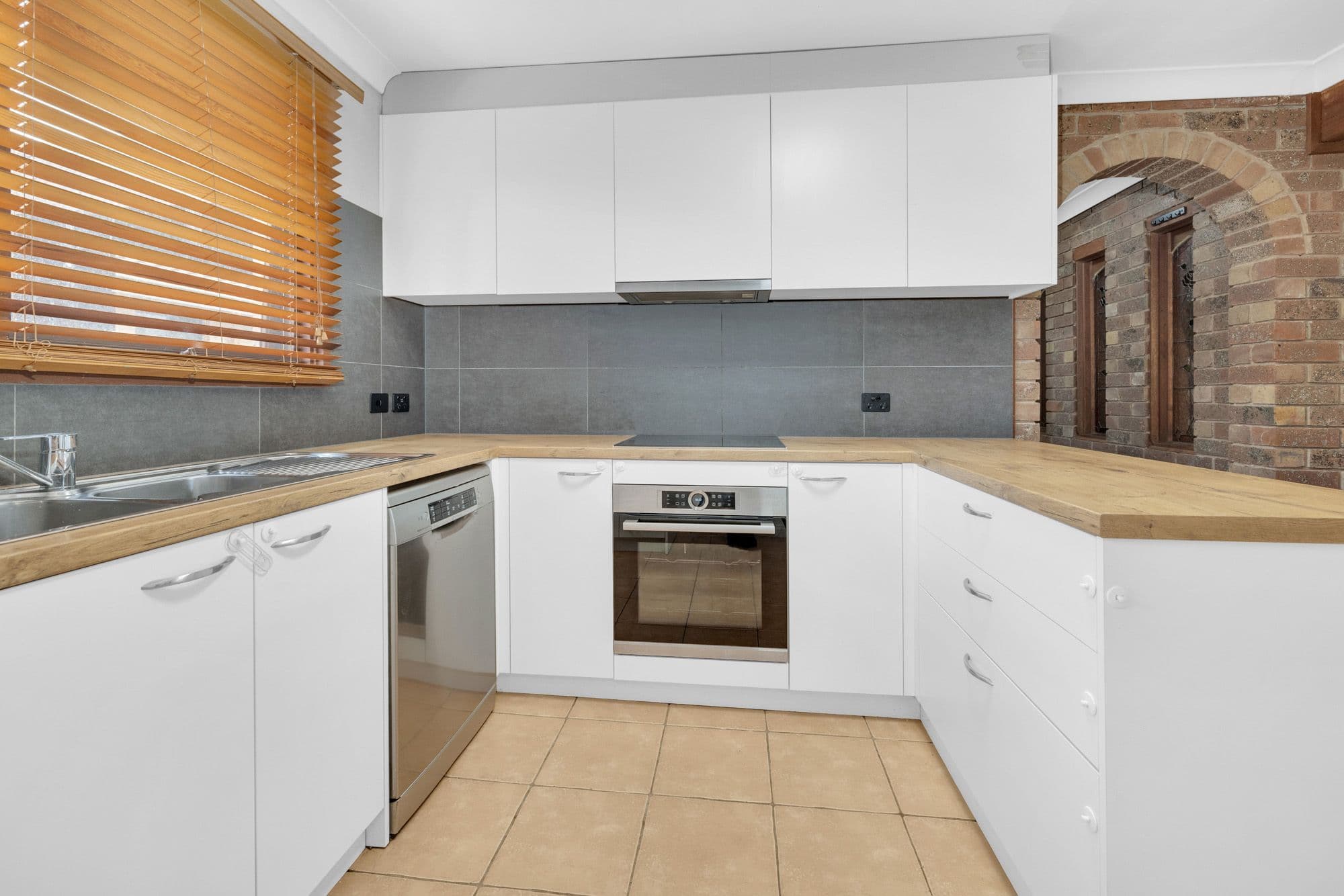 116 Feathertop Drive, Wyndham Vale VIC 3024, Wyndham Vale - Thumbnail 4