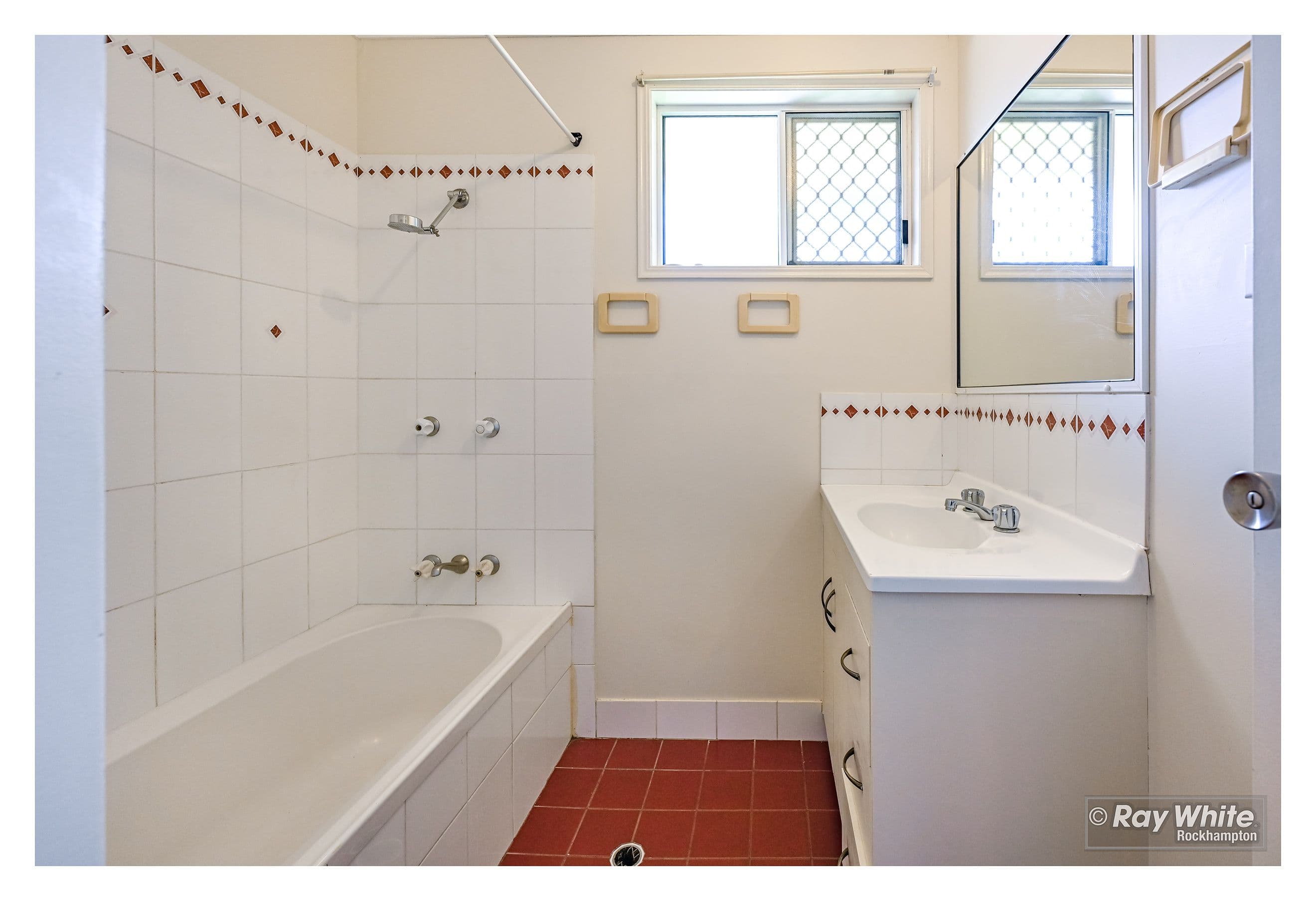 1 Dunbavan Place, Norman Gardens QLD 4701, Norman Gardens - Thumbnail 5