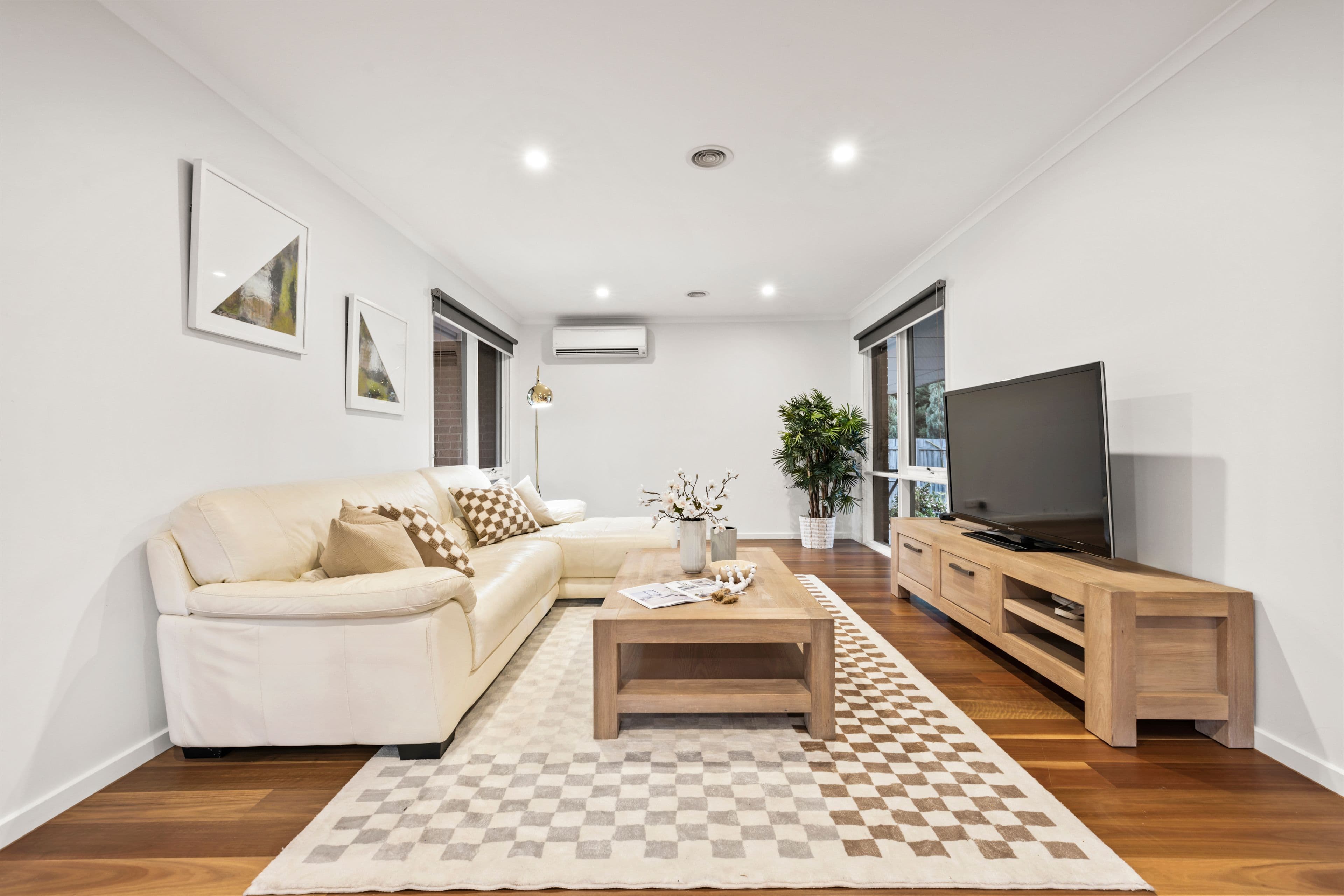 18 Hartington Drive, Wantirna VIC 3152, Wantirna - Thumbnail 2