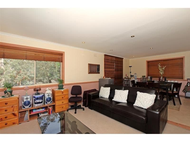 114 Macorna Street, WATSONIA NORTH VIC 3087, Watsonia North - Thumbnail 5