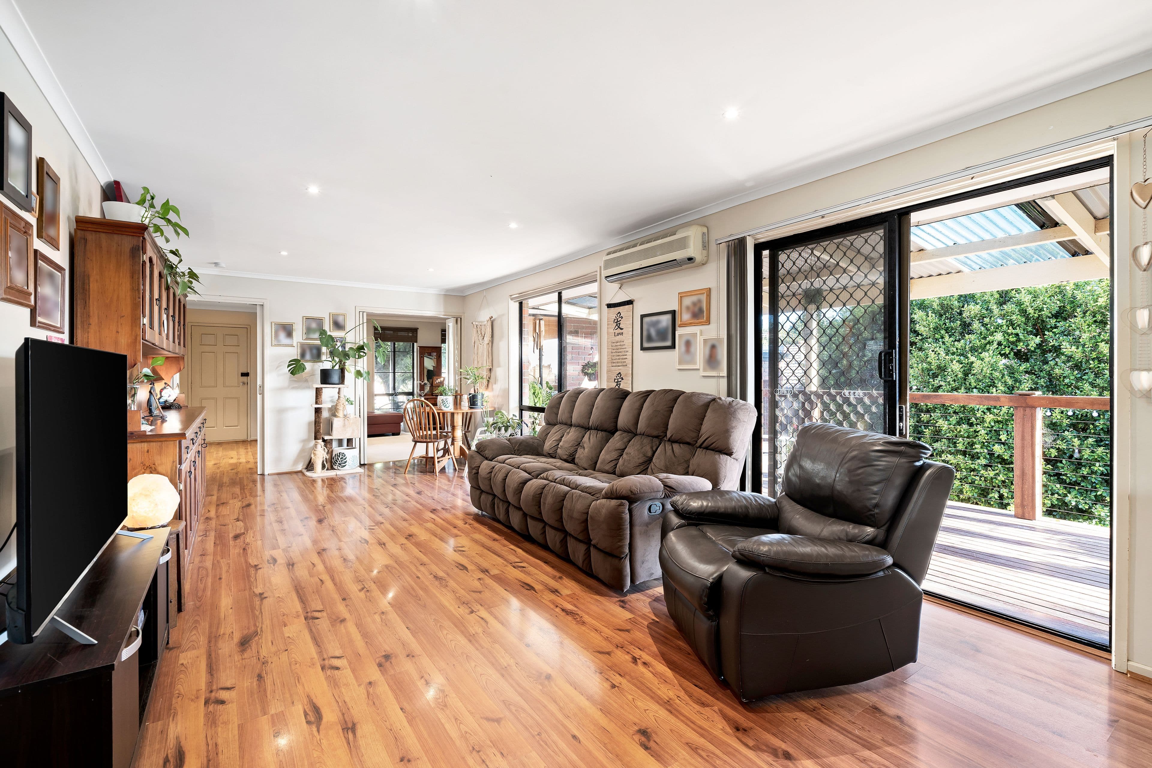 6 Sandleford Court, Sunbury VIC 3429, Sunbury - Thumbnail 2