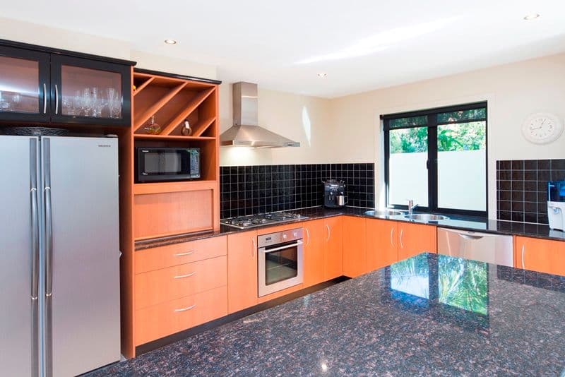 35 Calmwater Crescent, HELENSVALE QLD 4212, Helensvale - Thumbnail 6