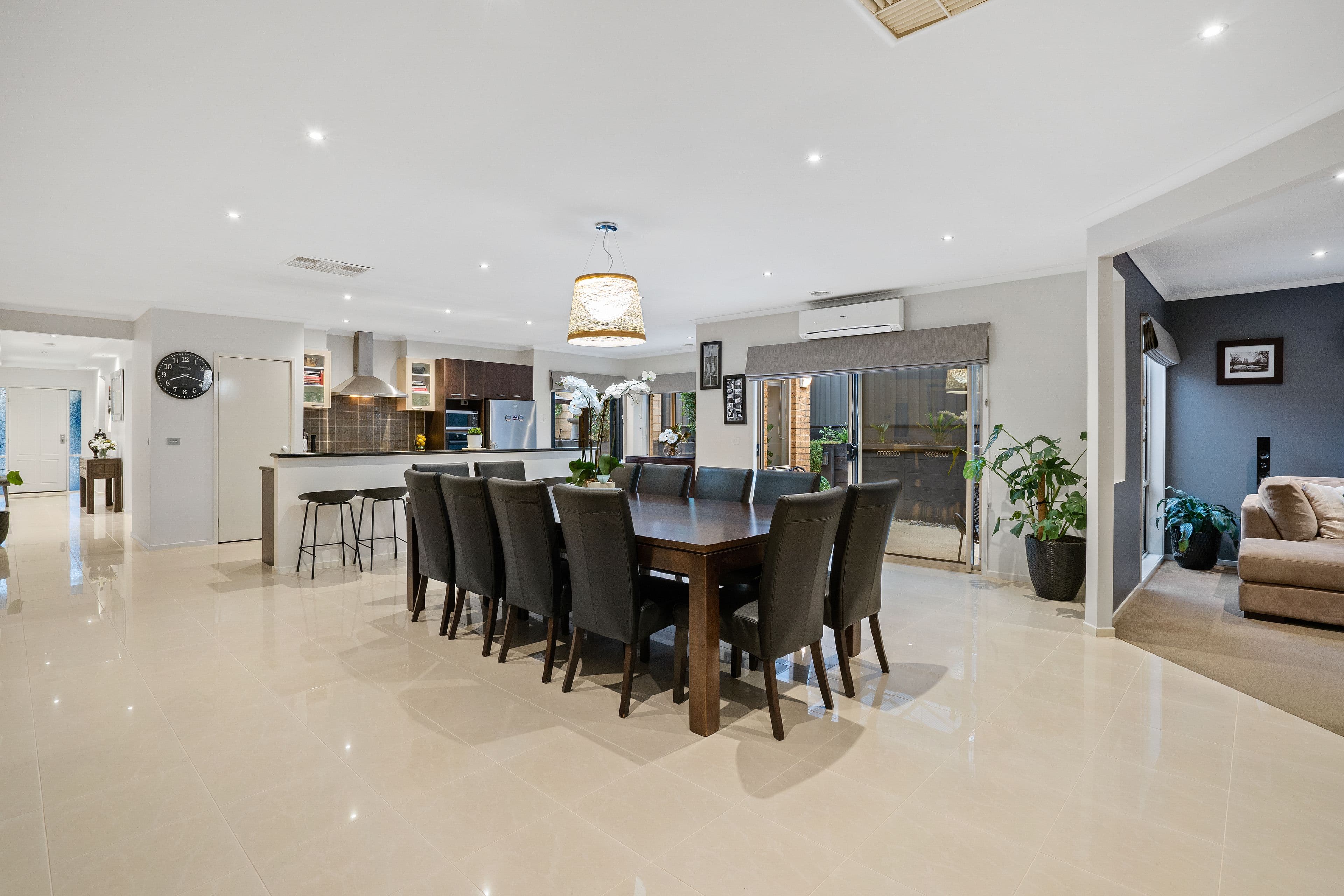 2 Palais Crescent, South Morang VIC 3752, South Morang - Thumbnail 4