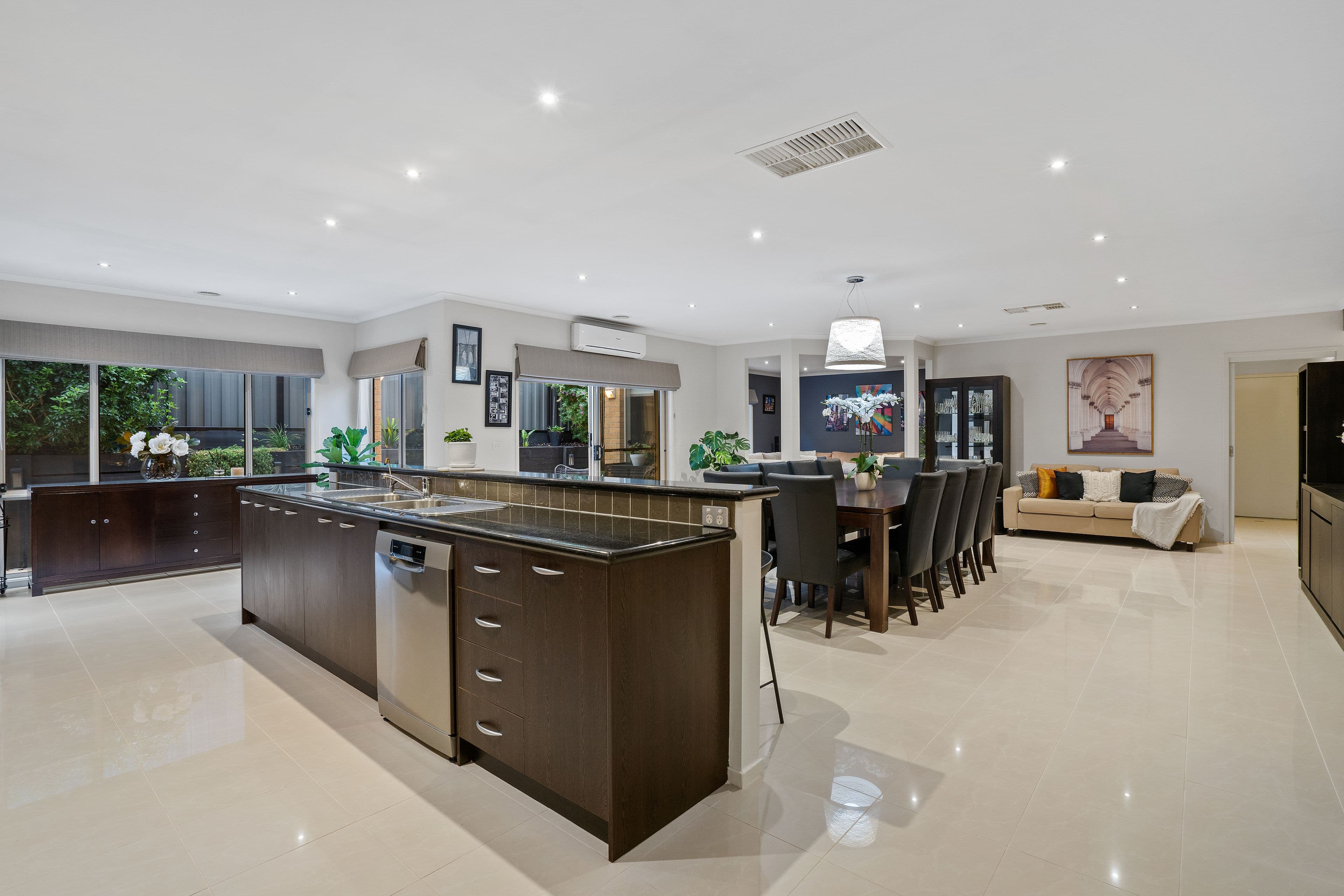 2 Palais Crescent, South Morang VIC 3752, South Morang - Thumbnail 5