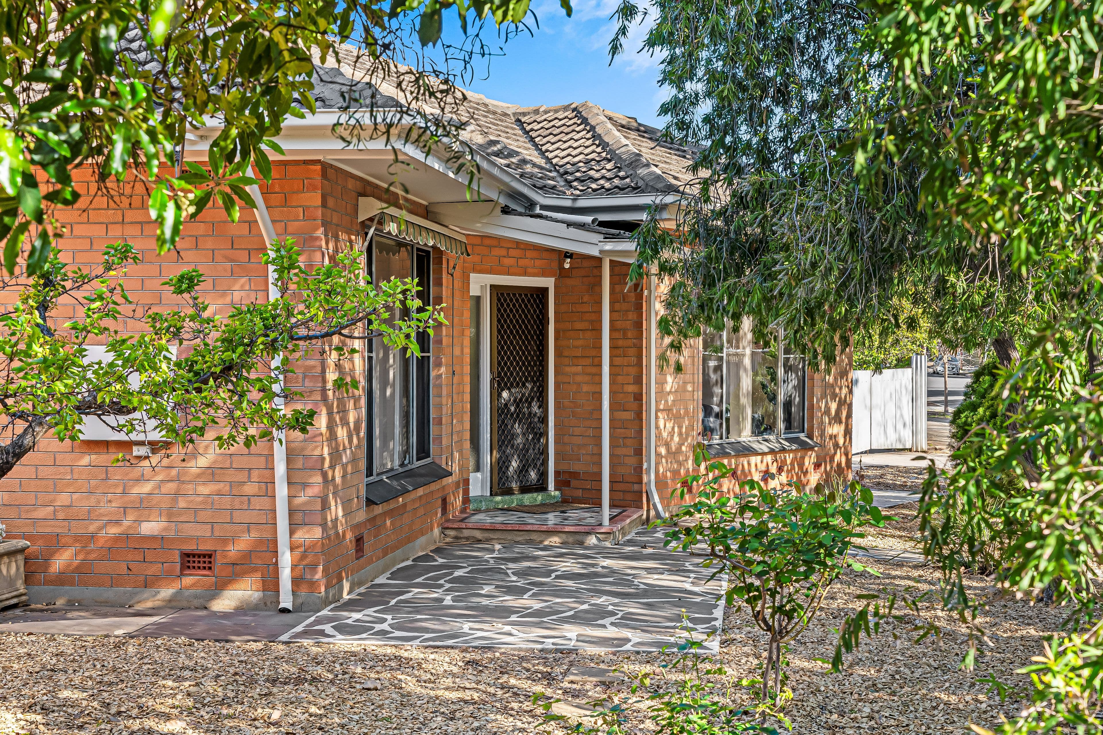 17 Janet Avenue, Glynde SA 5070, Glynde - Thumbnail 2