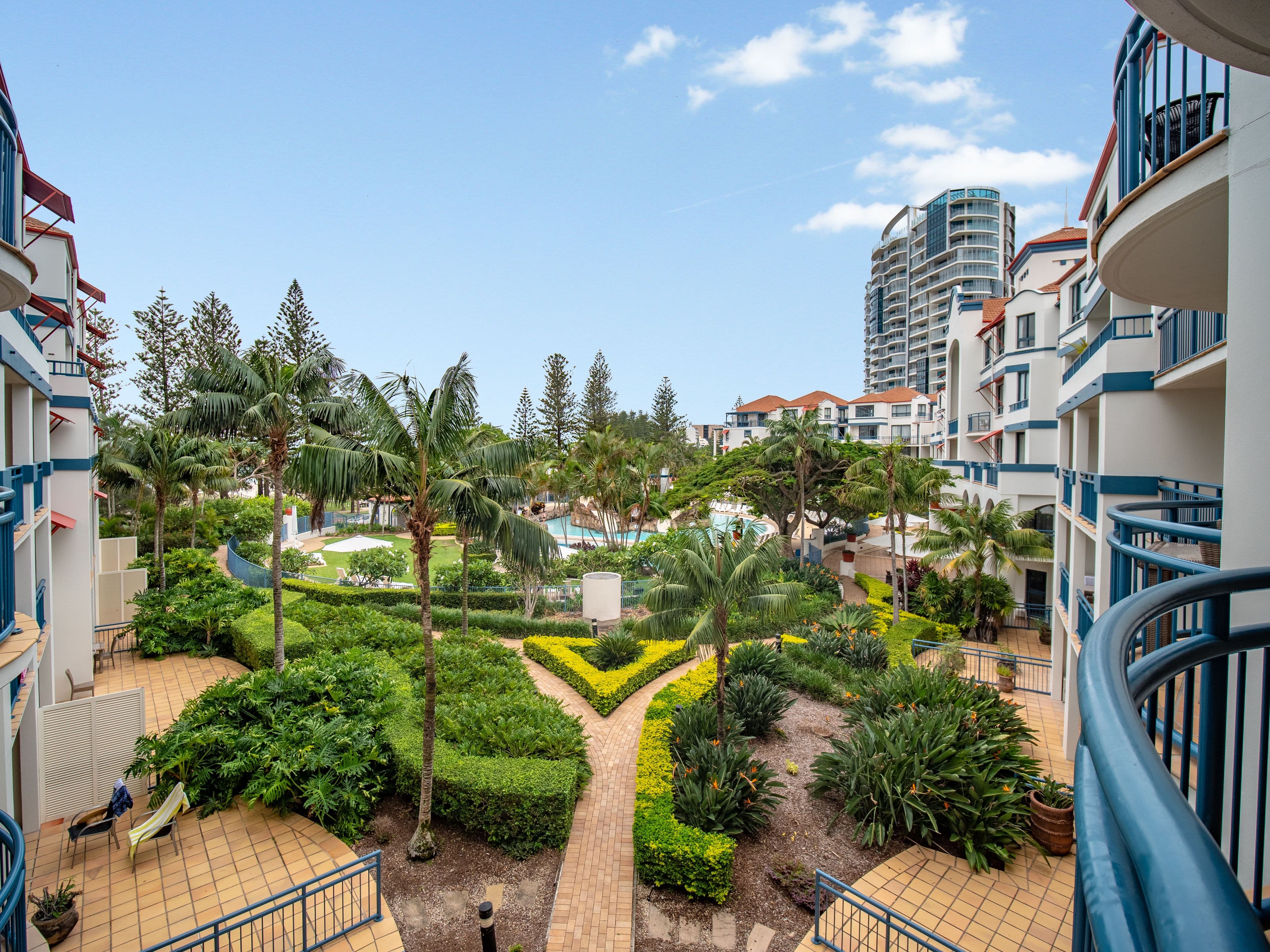 99 Griffith Street, Coolangatta QLD 4225, Coolangatta - Thumbnail 3