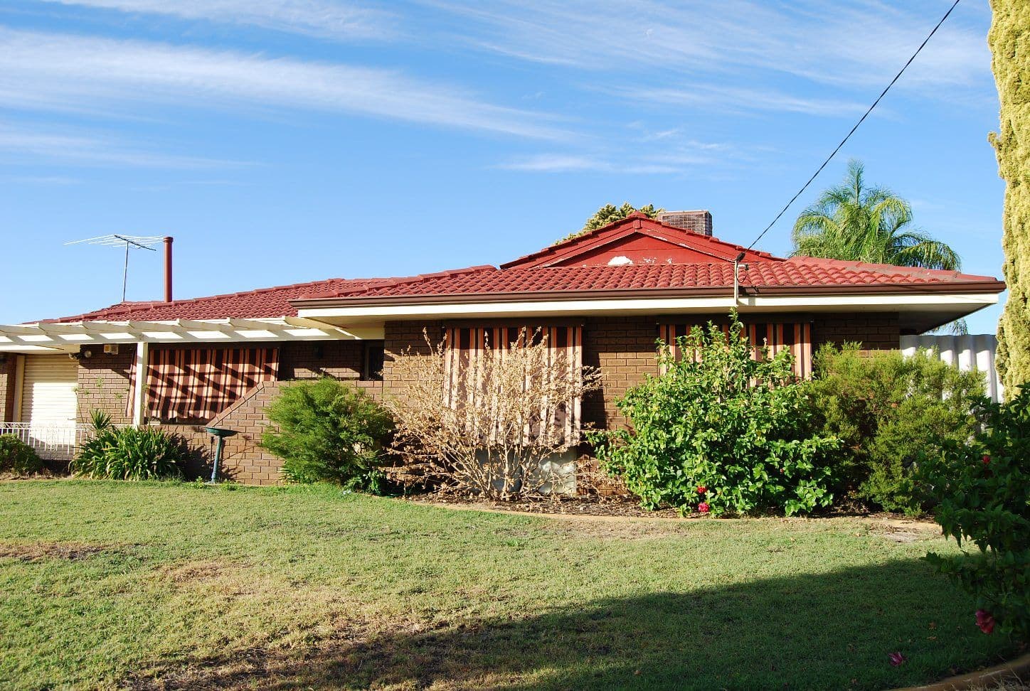 27 Durack Cresent, GOSNELLS WA 6110, Gosnells - Thumbnail 2