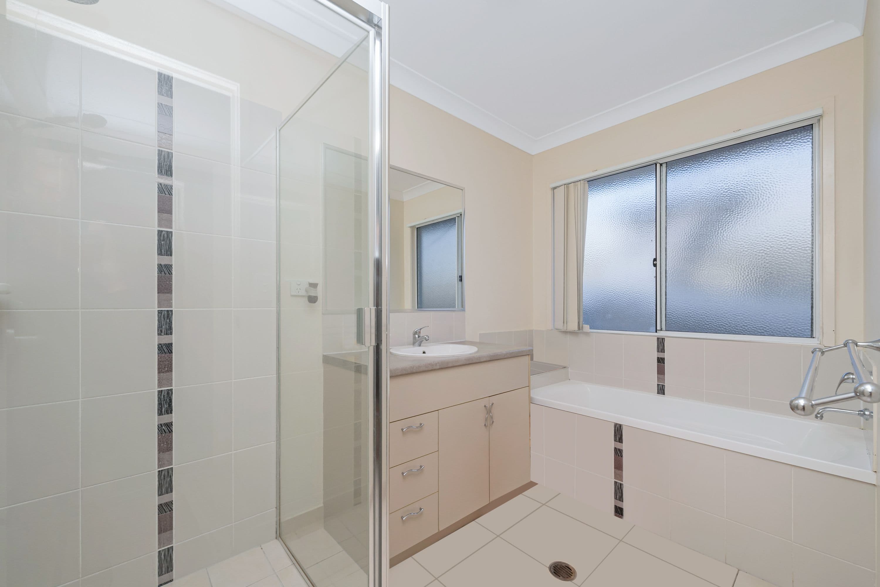 13 Dragon Flower Avenue, Mount Low QLD 4818, Mount Low - Thumbnail 5