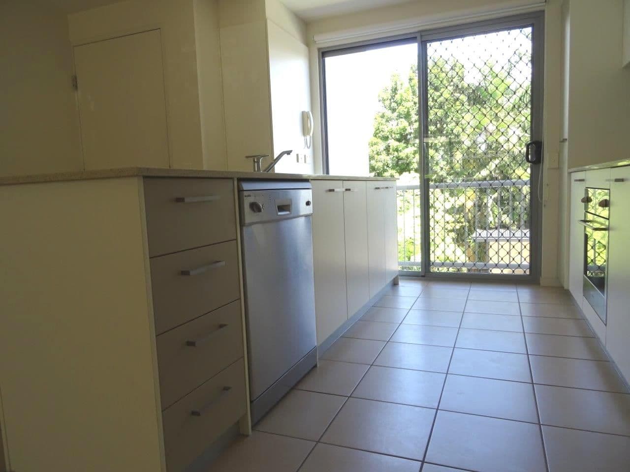 12 - 18 Bayview Street, Runaway Bay QLD 4216, Runaway Bay - Thumbnail 6