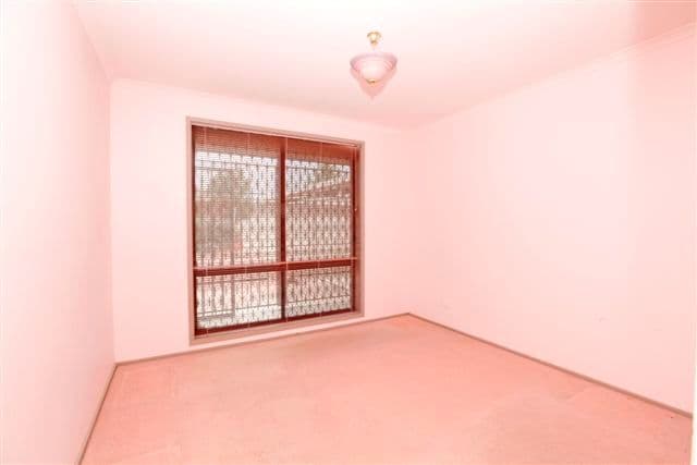 7 Flowers Close, ROXBURGH PARK VIC 3064, Roxburgh Park - Thumbnail 4