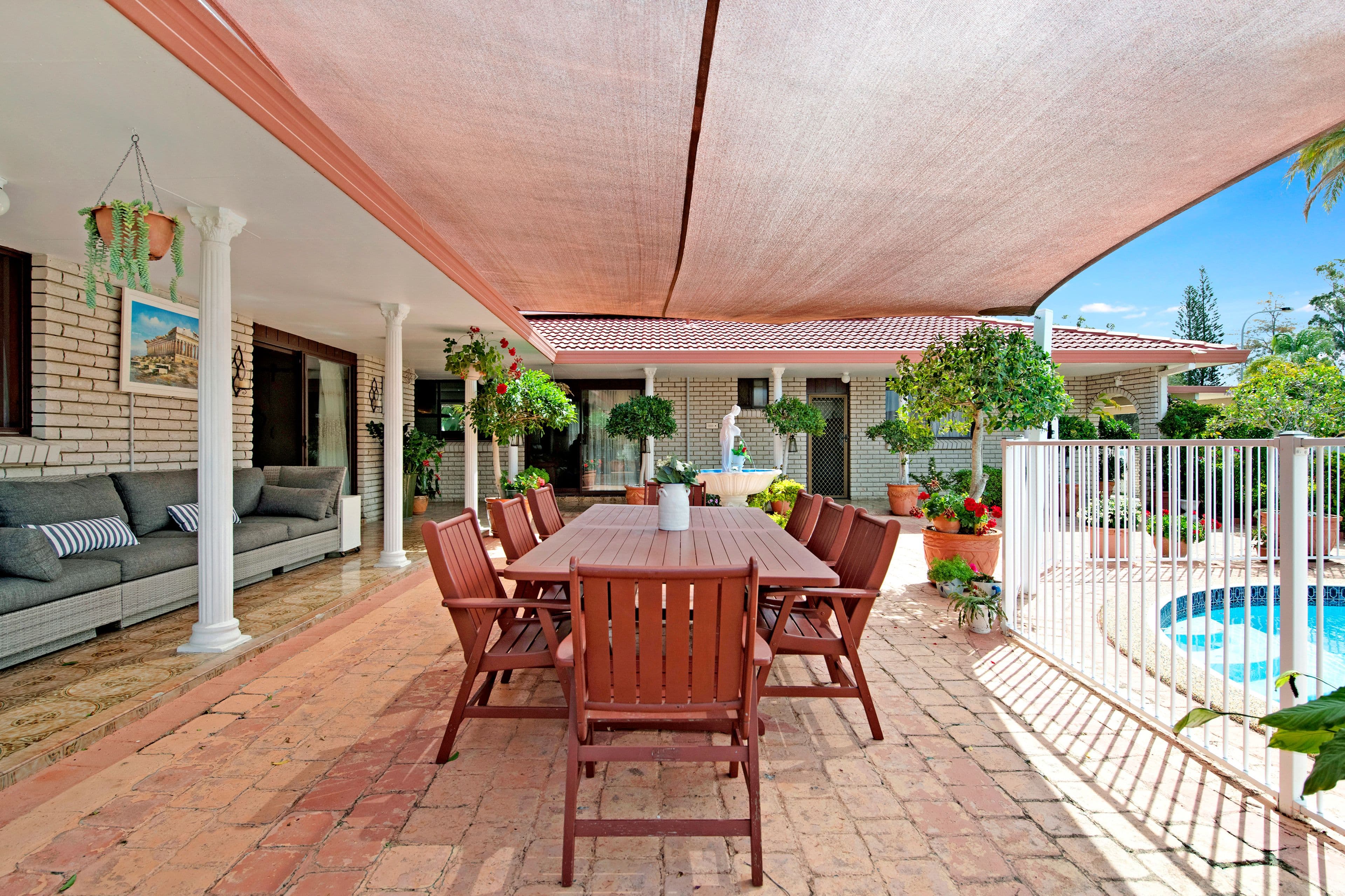 4 Bribie Court, Mermaid Waters QLD 4218, Mermaid Waters - Thumbnail 3