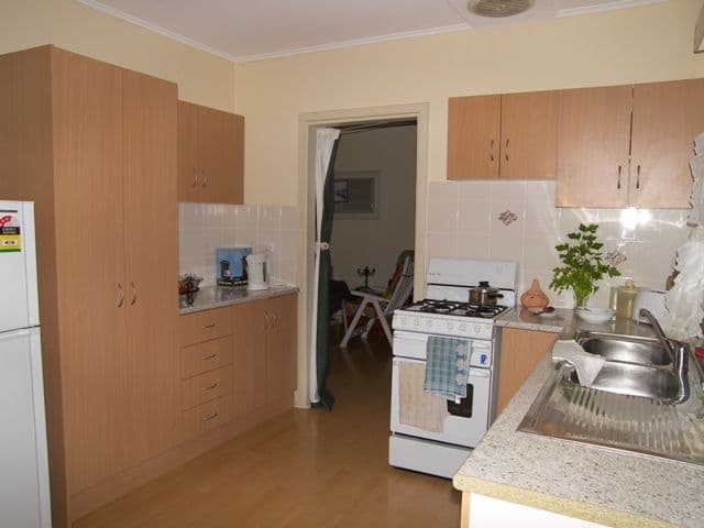 17 Sylvan Crescent, SURREY DOWNS SA 5126, Surrey Downs - Thumbnail 2
