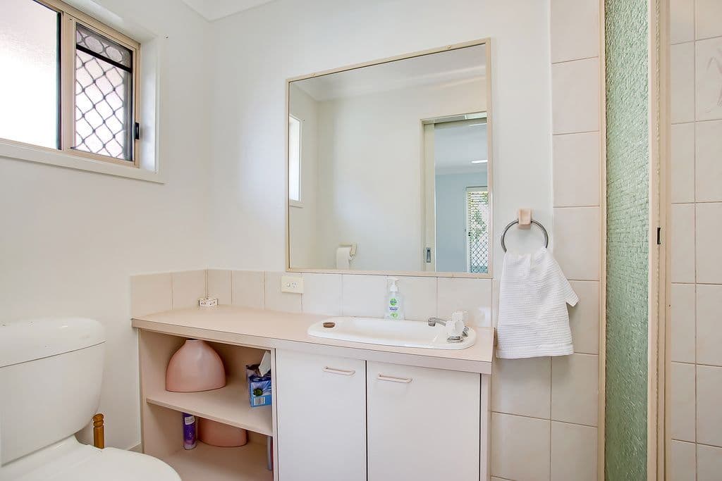 27 Harrier Drive, Burleigh Waters QLD 4220, Burleigh Waters - Thumbnail 8
