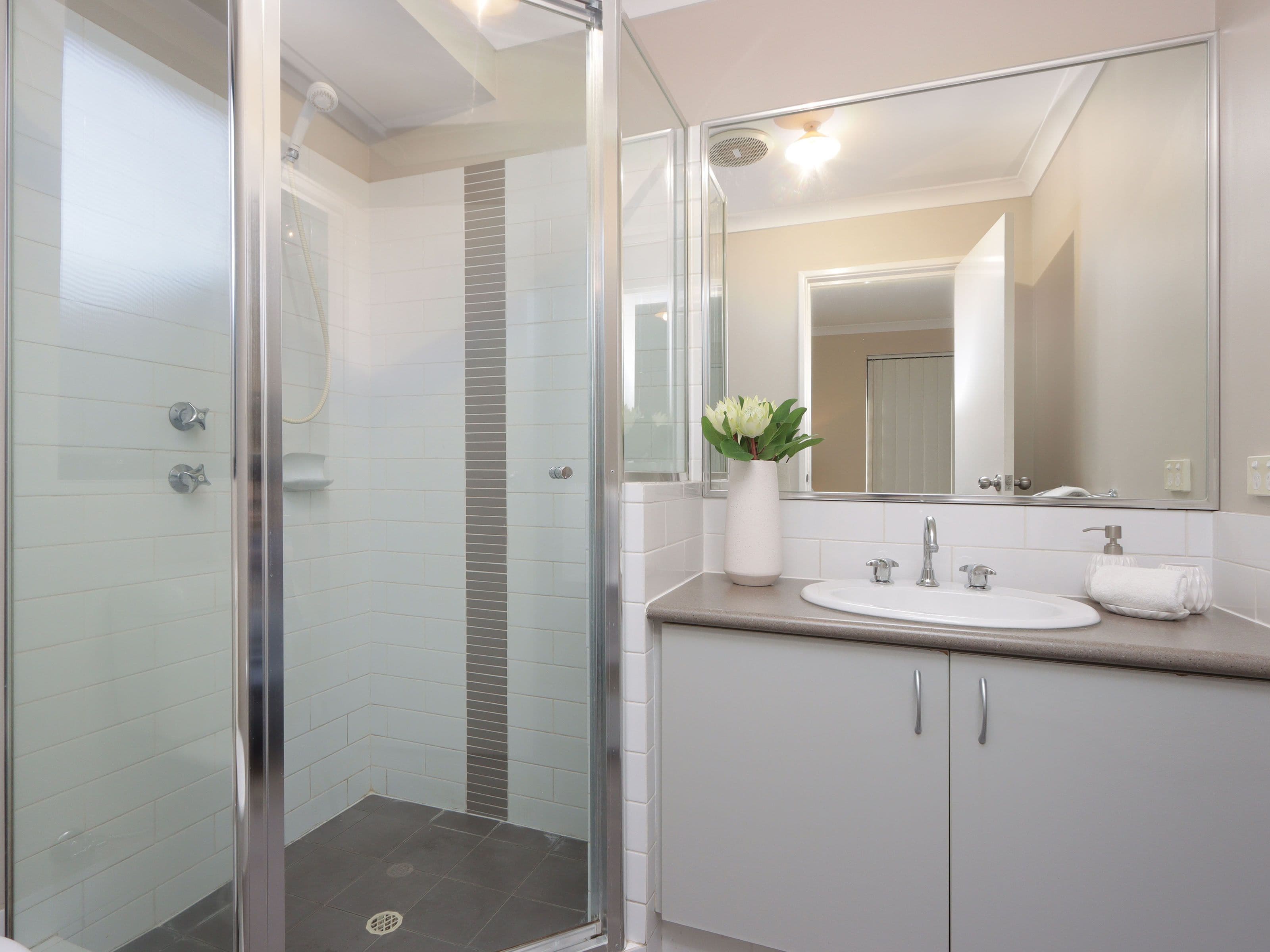 11 Hazlett Way, Canning Vale WA 6155, Canning Vale - Thumbnail 7