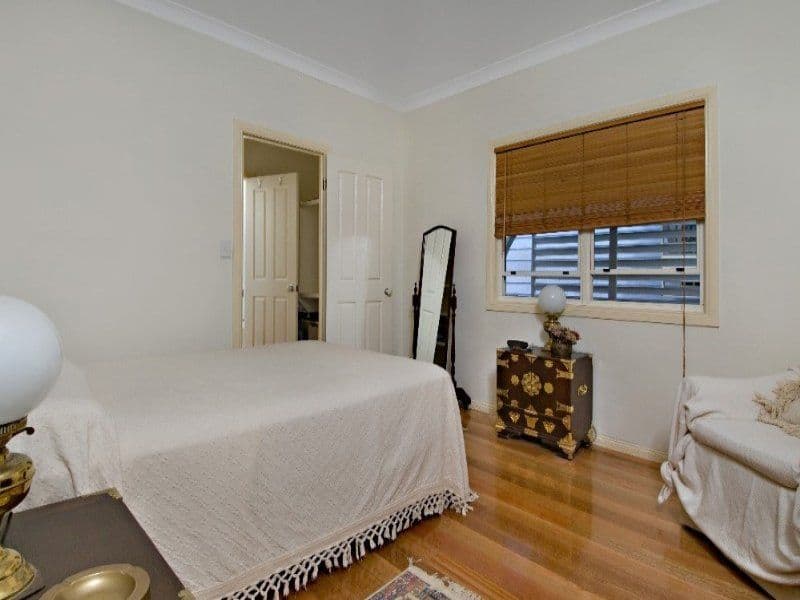 29 Leybourne Street, CHELMER QLD 4068, Chelmer - Thumbnail 5