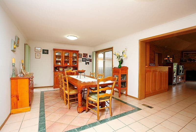 32 Pulford Crescent, MILL PARK VIC 3082, Mill Park - Thumbnail 4