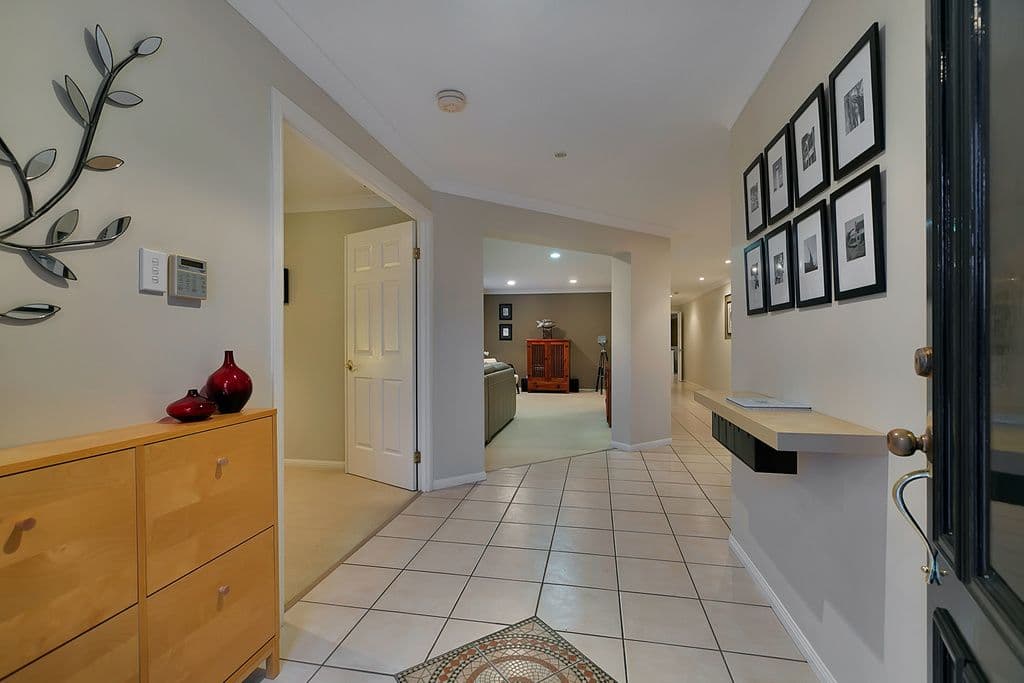 16 Darcelle Place, Ormiston QLD 4160, Ormiston - Thumbnail 2