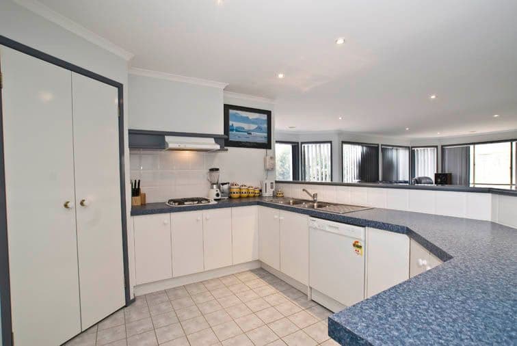 11 Newhaven Court, LILYDALE VIC 3140, Lilydale - Thumbnail 2