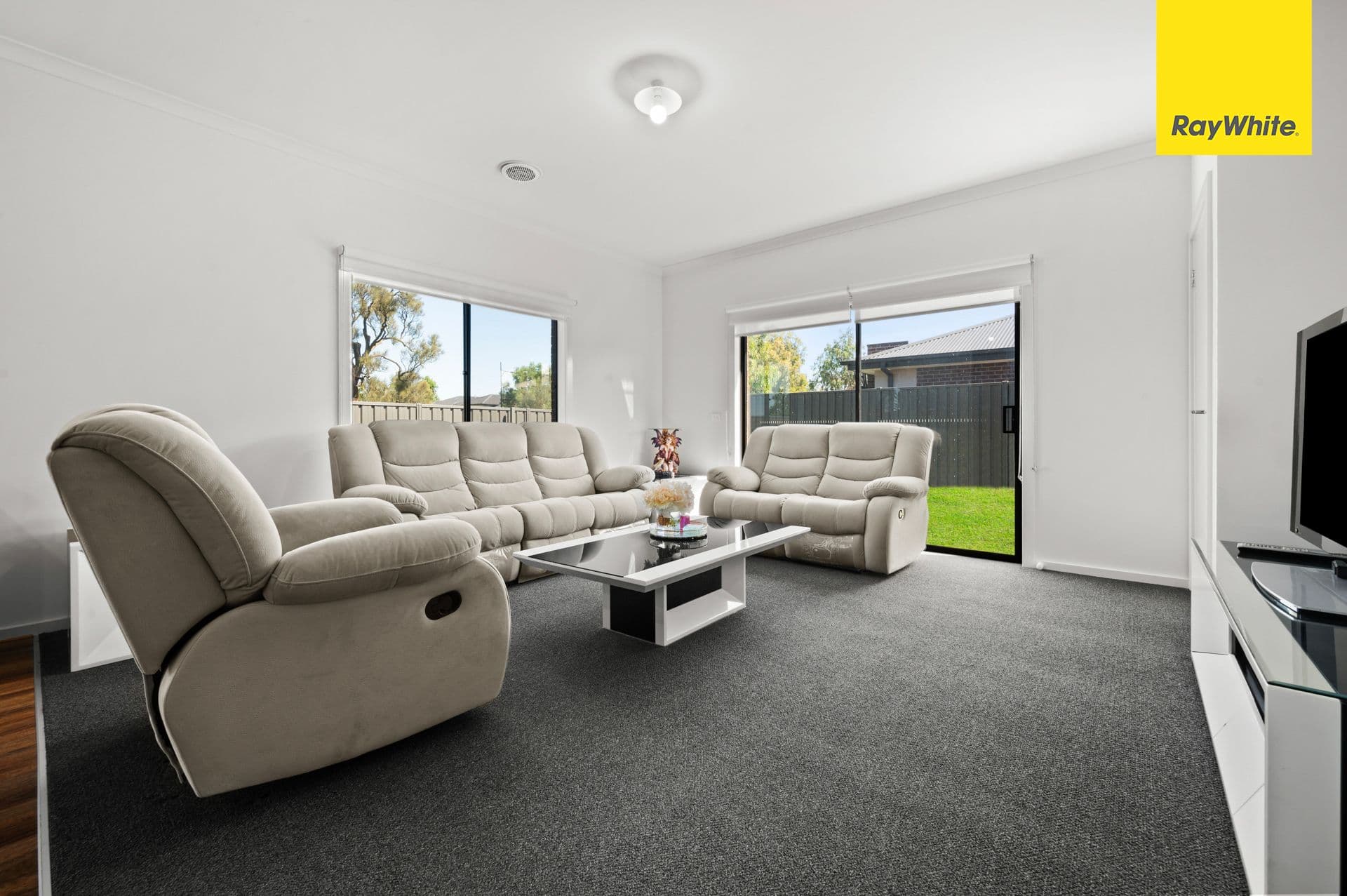 22 Oaky Crescent, COBBLEBANK VIC 3338, Cobblebank - Thumbnail 6