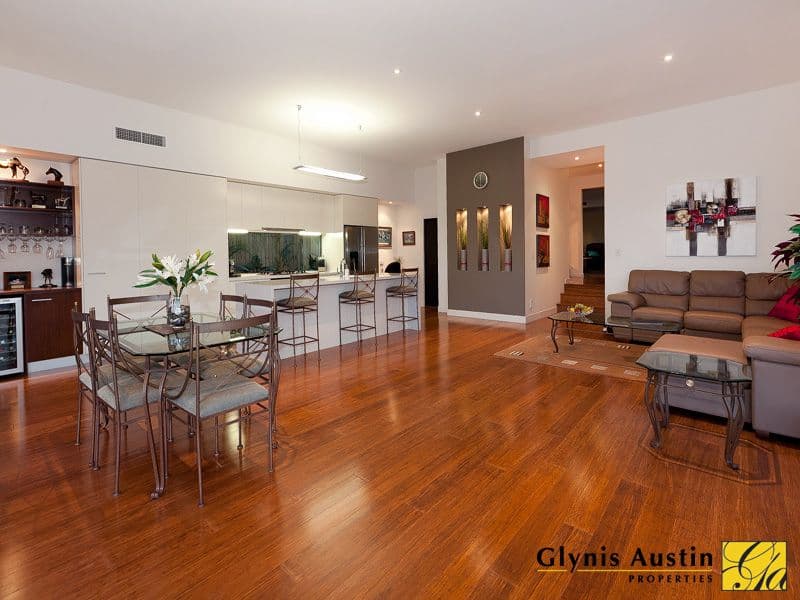 10 Mackay Terrace, BARDON QLD 4065, Bardon - Thumbnail 4