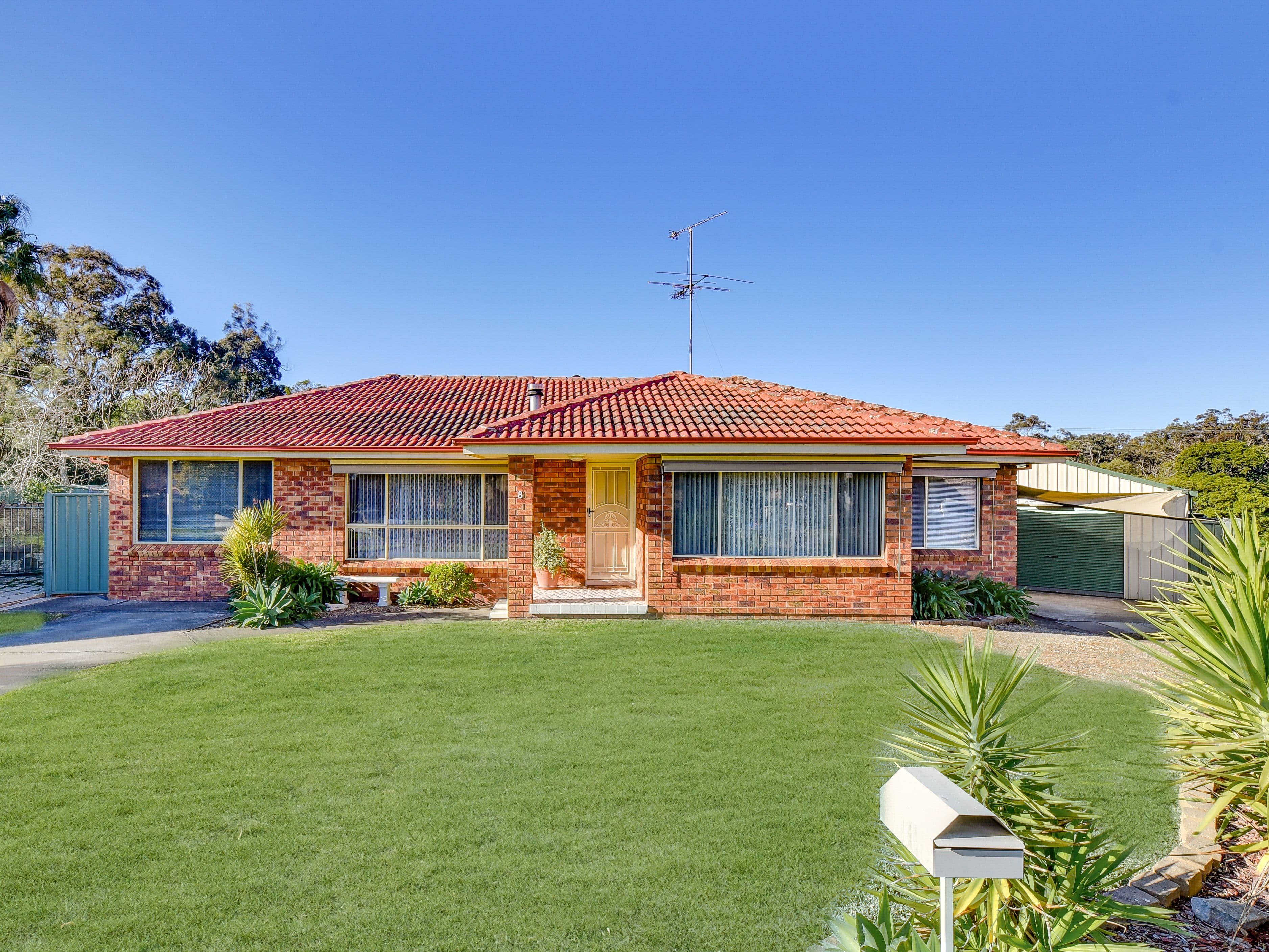 8 Bradley Place, Ruse NSW 2560, Ruse - Image 1