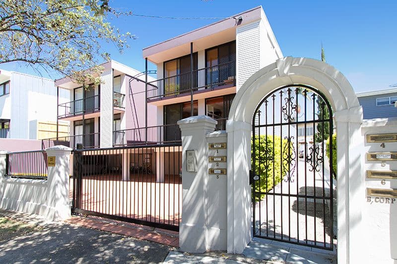 33 Hoogley Street, WEST END QLD 4101, West End - Image 1