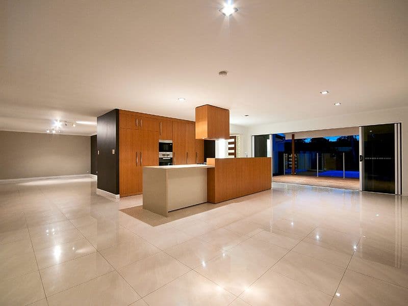 20 Maureen Court, BROADBEACH WATERS QLD 4218, Broadbeach Waters - Thumbnail 8