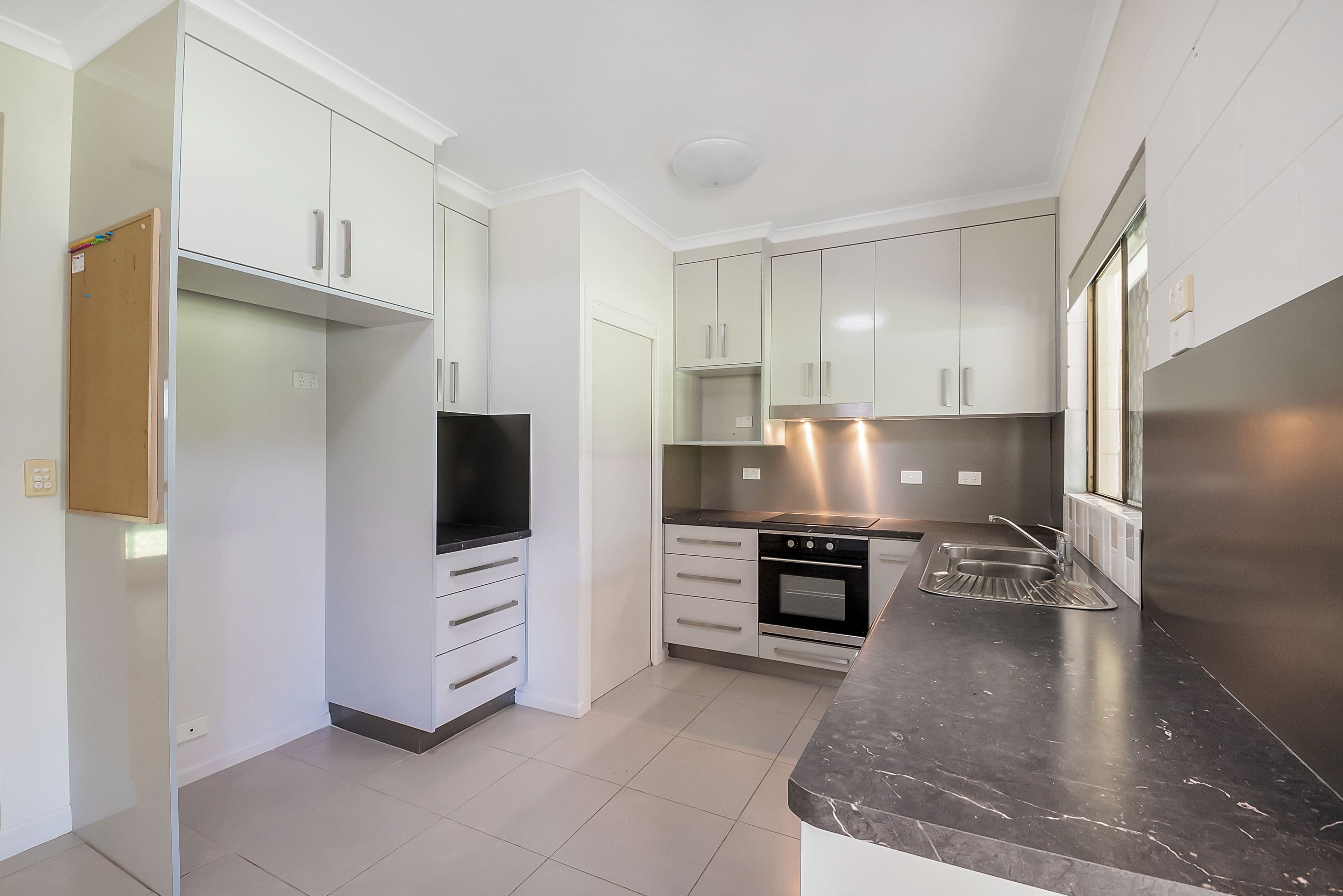 11 Mawson Street, Bluewater Park QLD 4818, Bluewater Park - Thumbnail 4