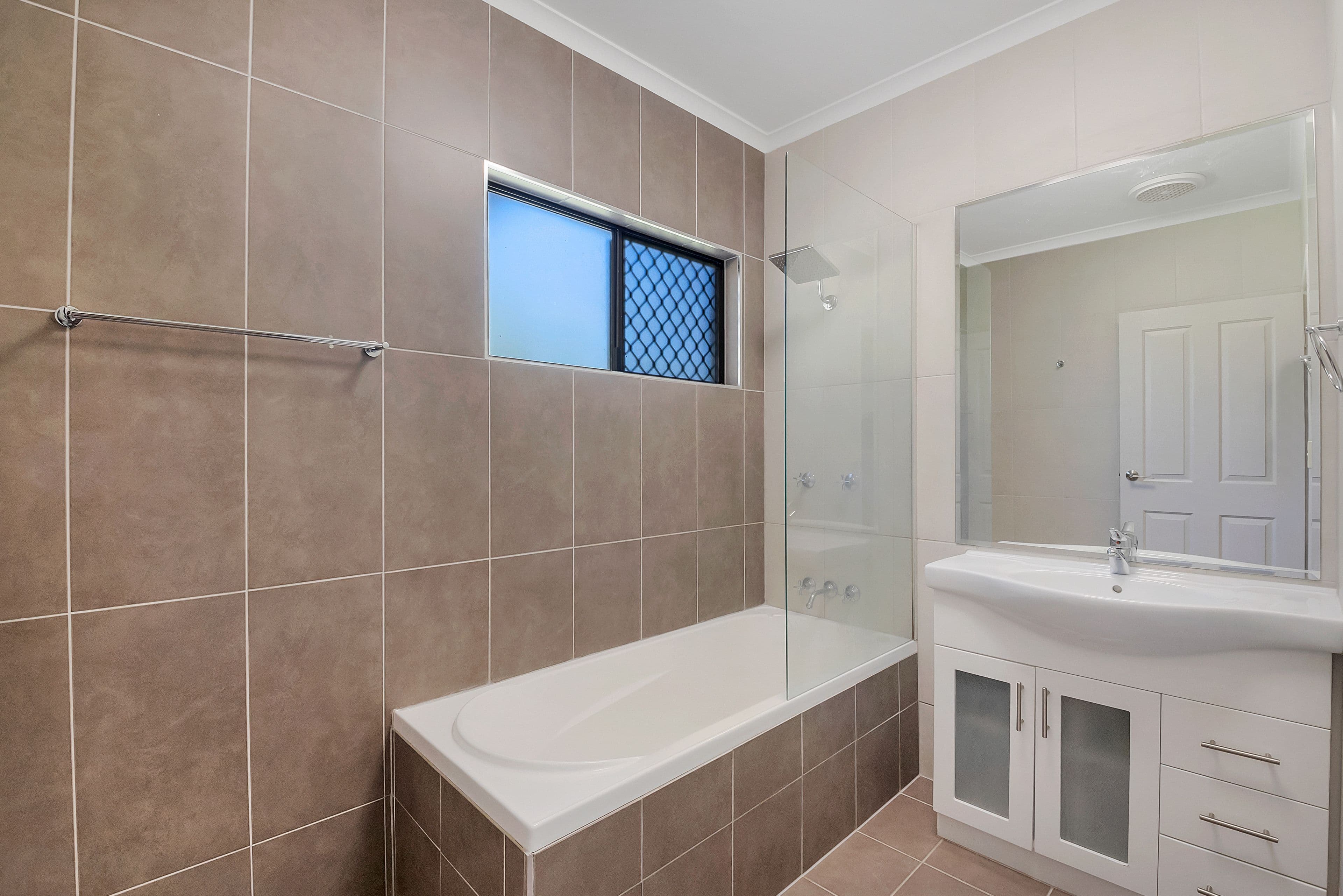 11 Mawson Street, Bluewater Park QLD 4818, Bluewater Park - Thumbnail 7