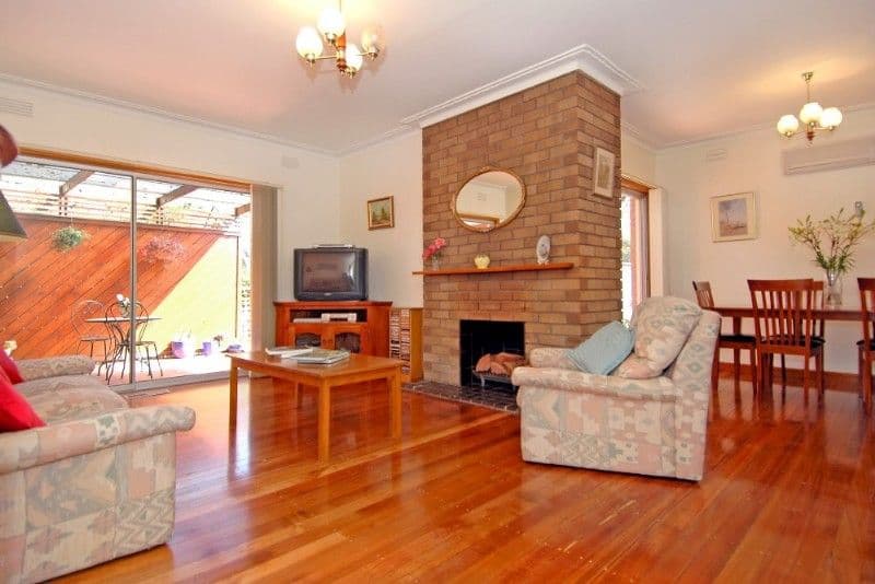 11 Loyola Court, WATSONIA VIC 3087, Watsonia - Thumbnail 2