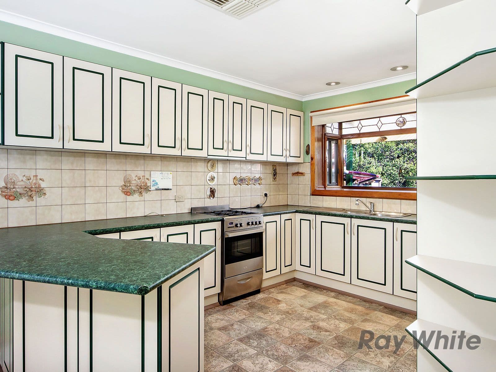 7 Poplar Court, St Albans VIC 3021, St Albans - Thumbnail 4