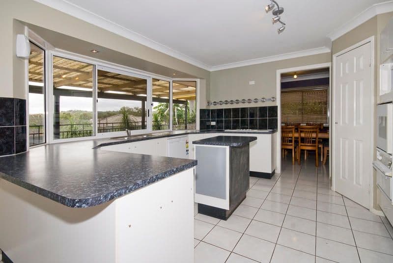 88 Honeysuckle Wy, CALAMVALE QLD 4116, Calamvale - Thumbnail 4