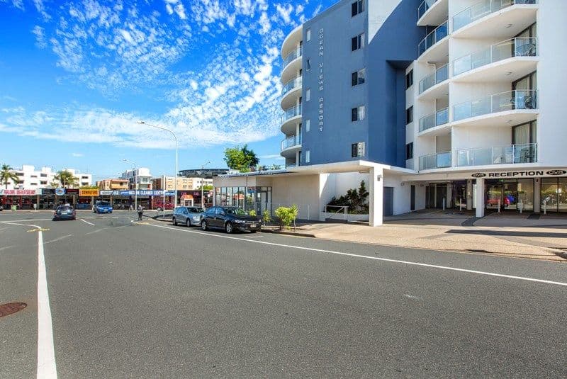 Unit 406 'Ocean Views Resort' 115 Bulcock Street, CALOUNDRA QLD 4551, Caloundra - Thumbnail 3