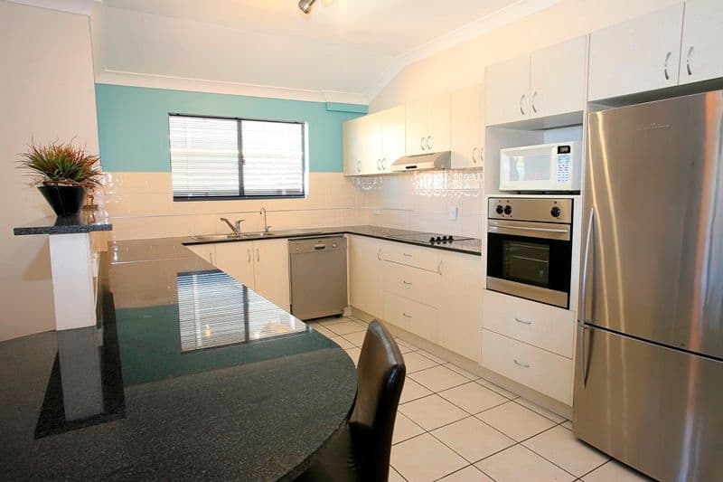 60 Mitchell Street, NORTH WARD QLD 4810, North Ward - Thumbnail 2