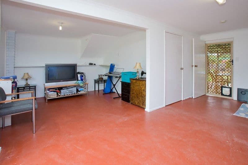 17 Lowana Street, CAMIRA QLD 4300, Camira - Thumbnail 5